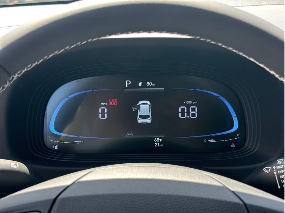 Vehicle image 14 of 23