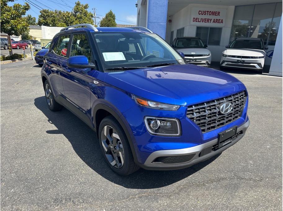 Vehicle image 3 of 23