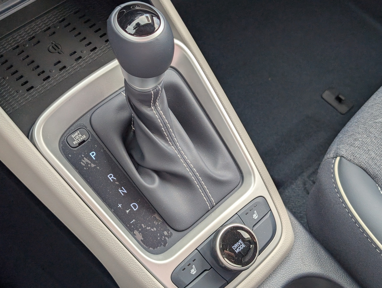 2025 Hyundai Venue Limited Image 17 of 23