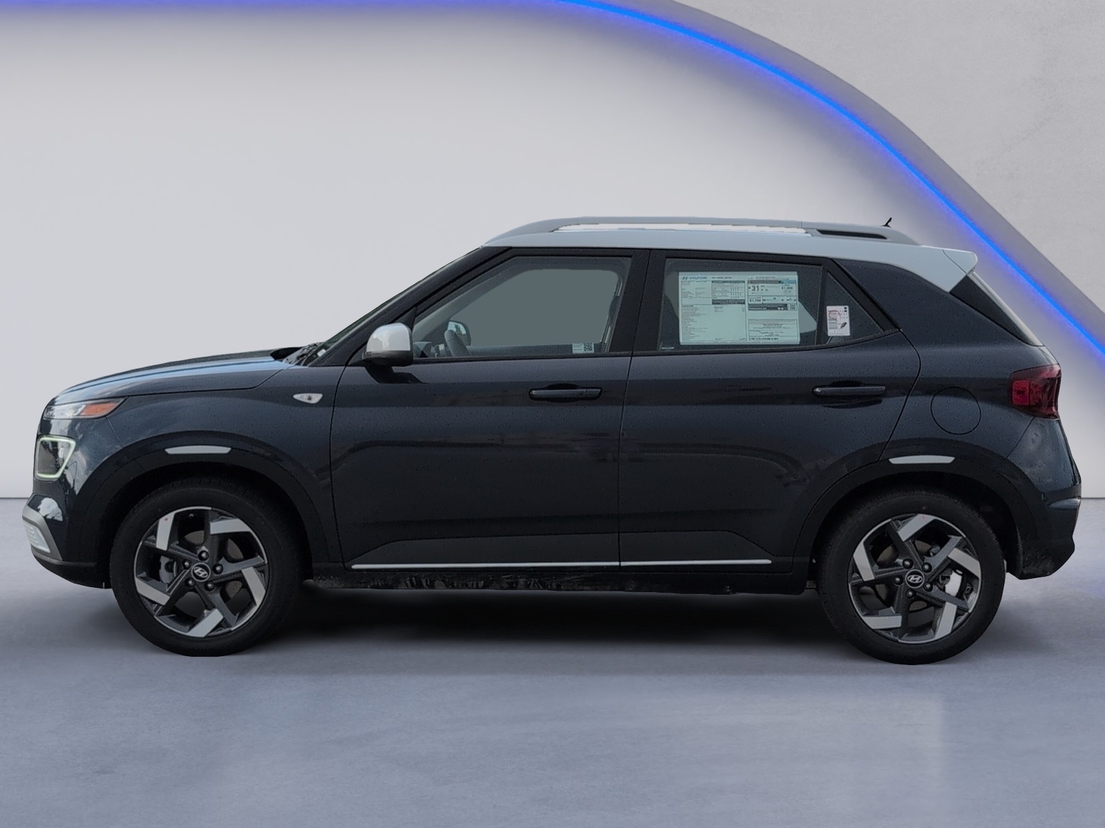 2025 Hyundai Venue Limited Image 8 of 23