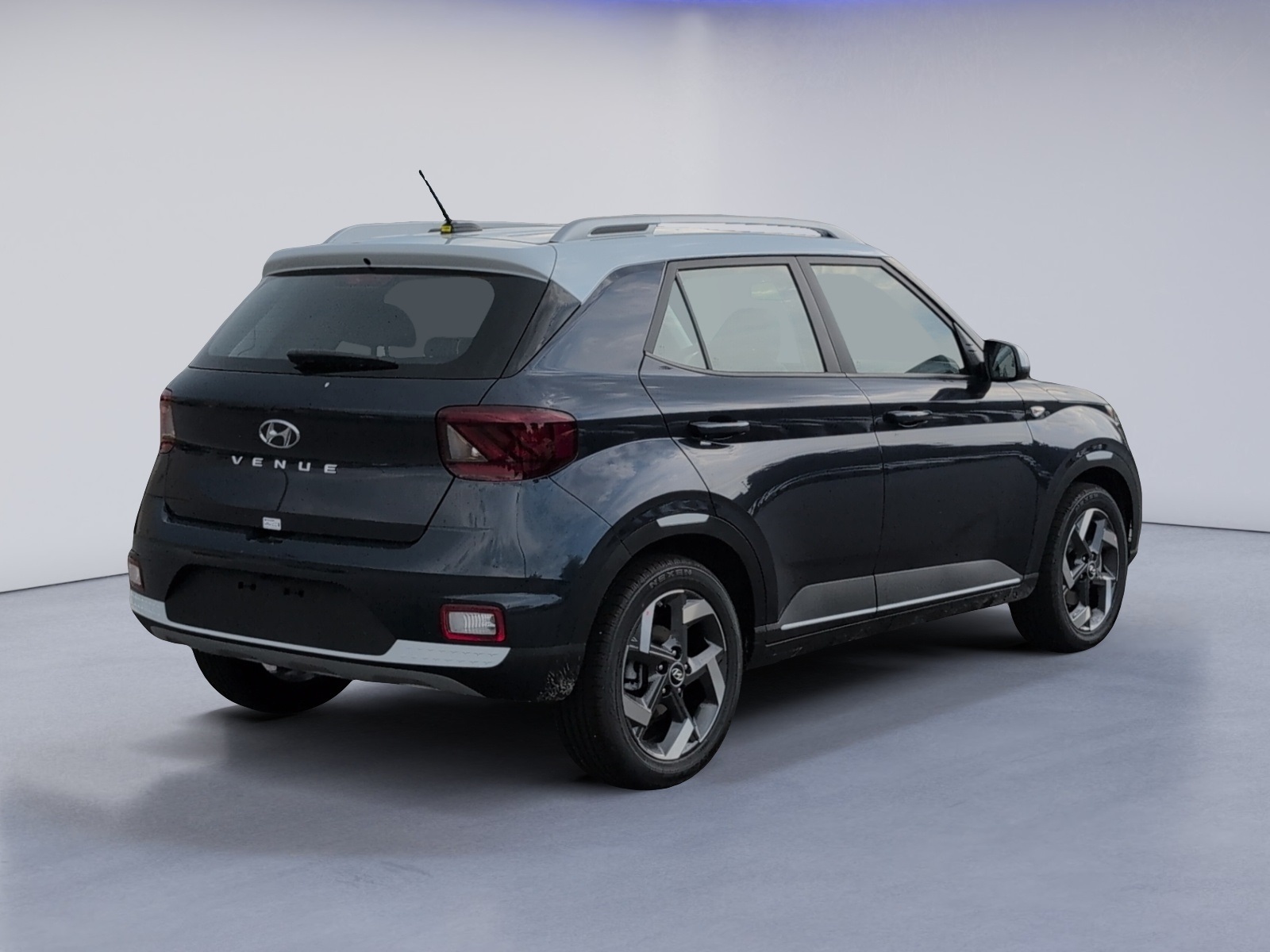 2025 Hyundai Venue Limited Image 5 of 23