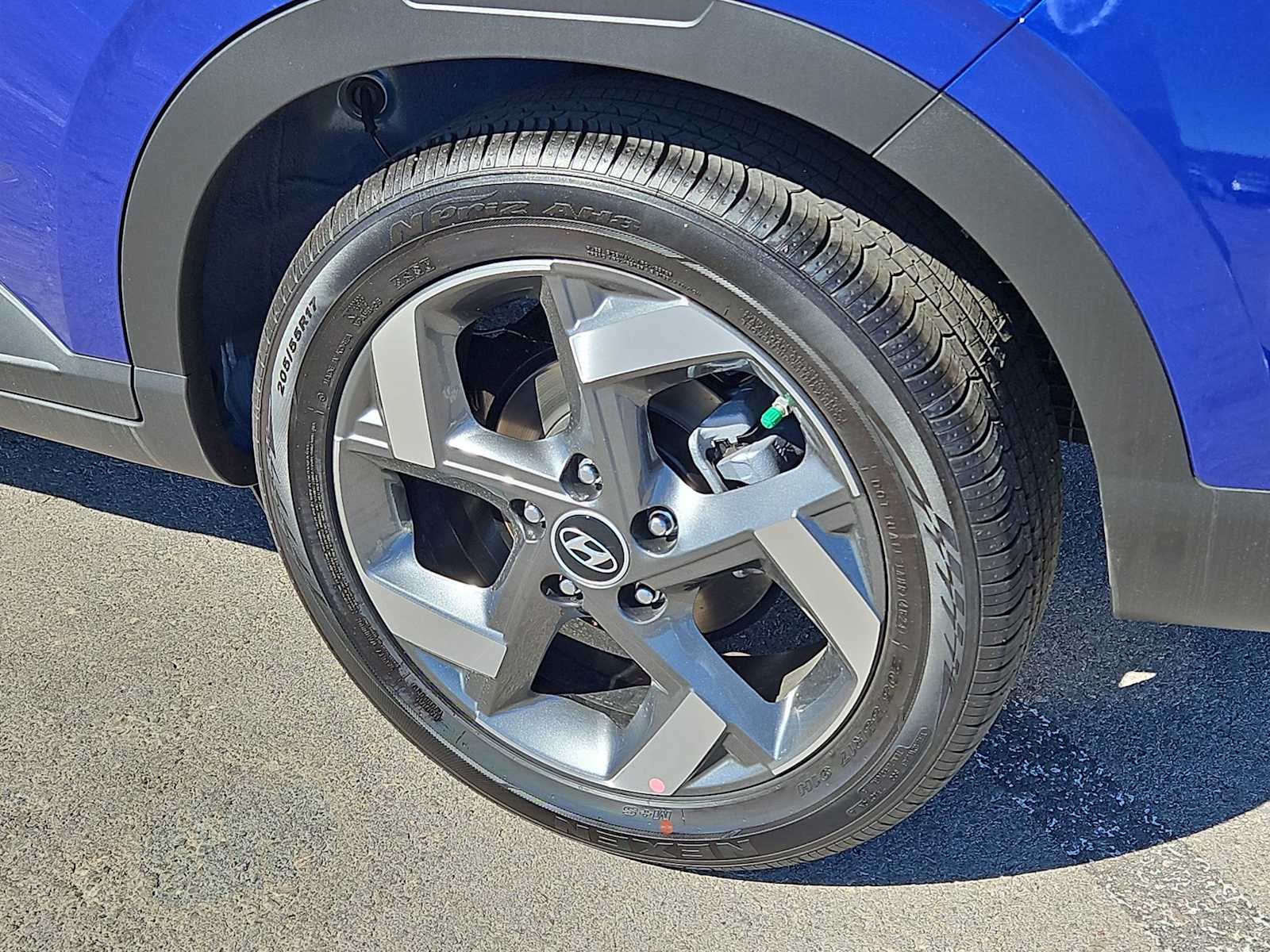 Vehicle image 12 of 31