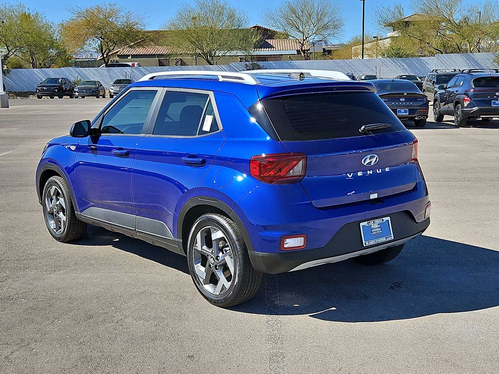 Vehicle image 8 of 31