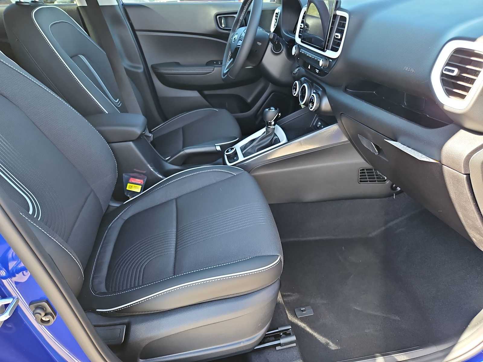 Vehicle image 19 of 31