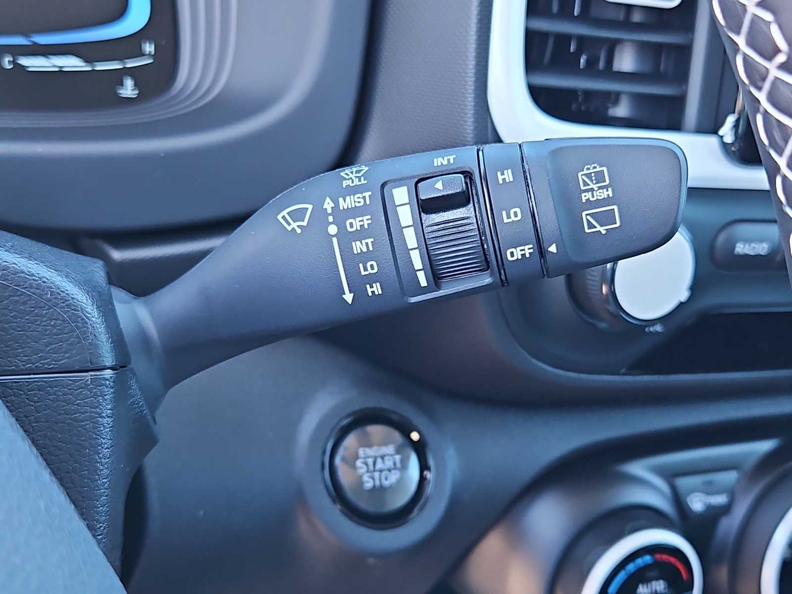 Vehicle image 23 of 31