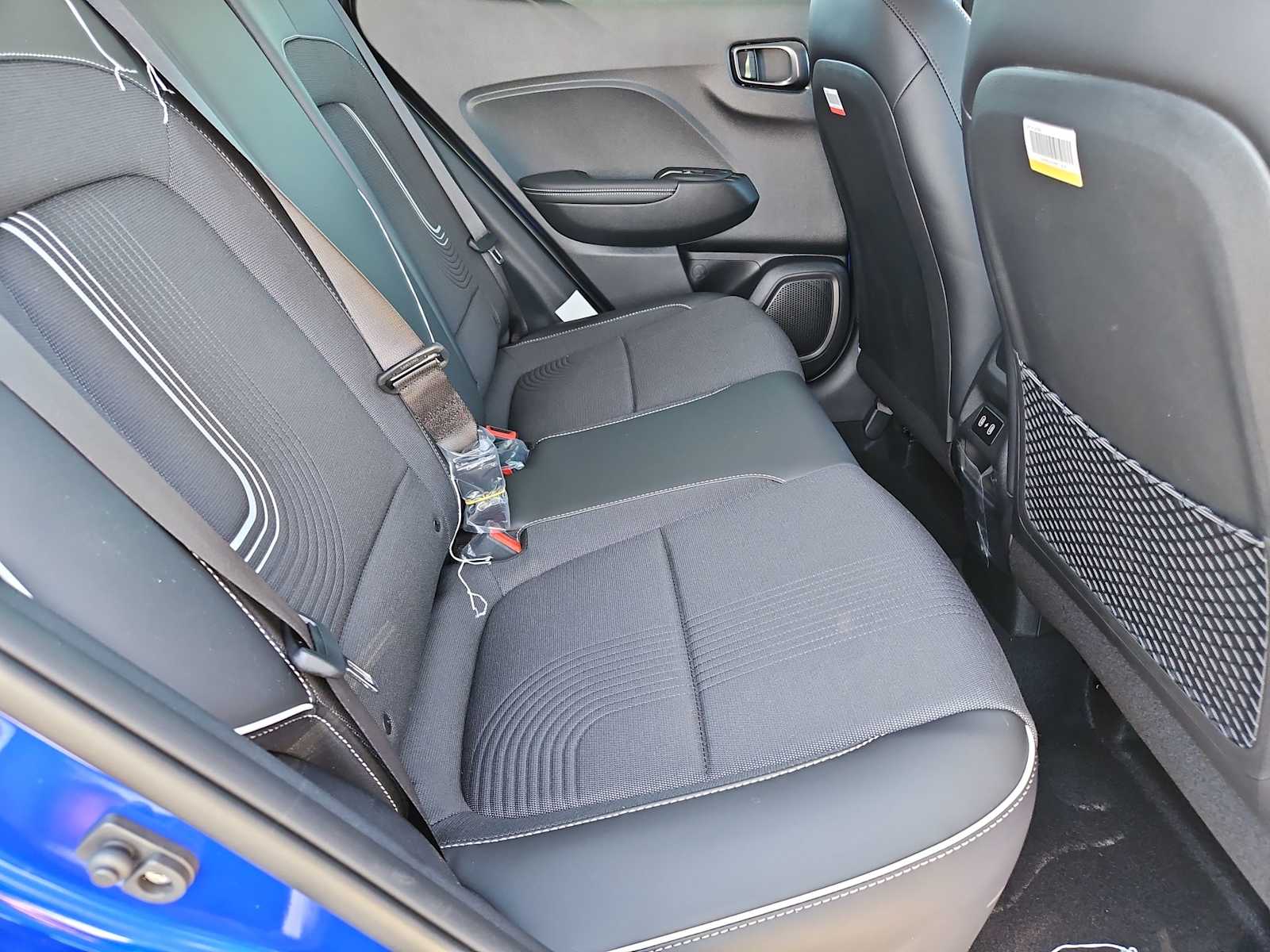 Vehicle image 18 of 31