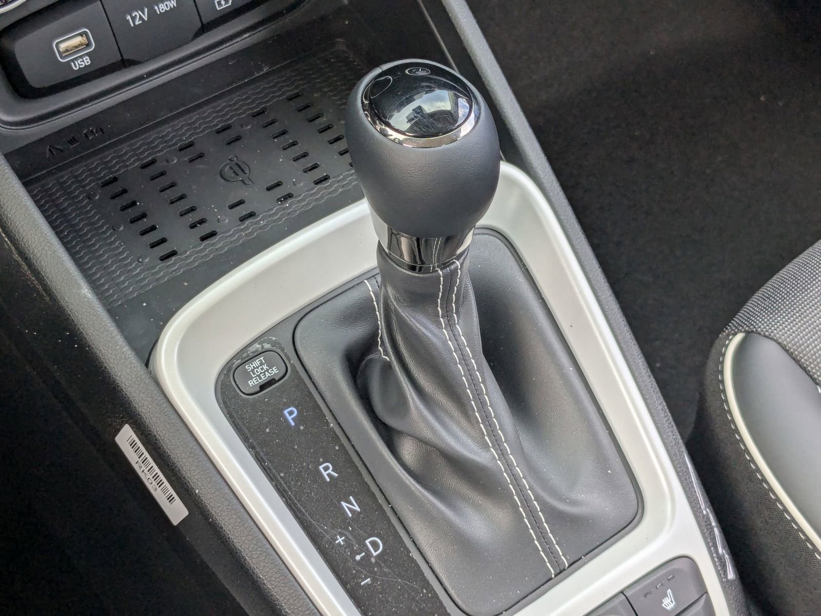 Vehicle image 14 of 25