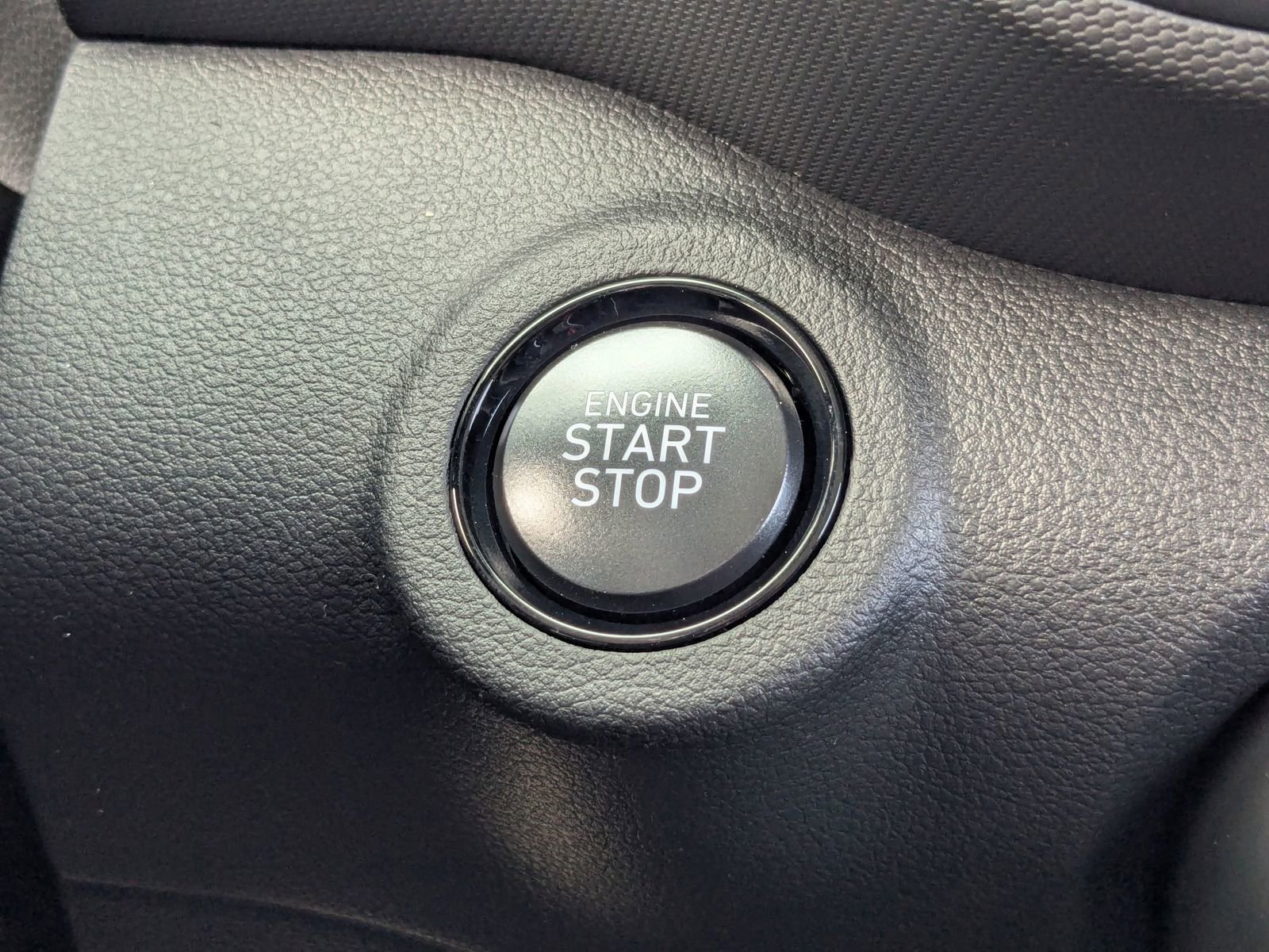 Vehicle image 13 of 25