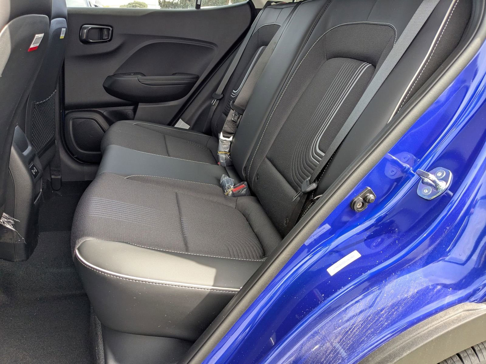 Vehicle image 19 of 25