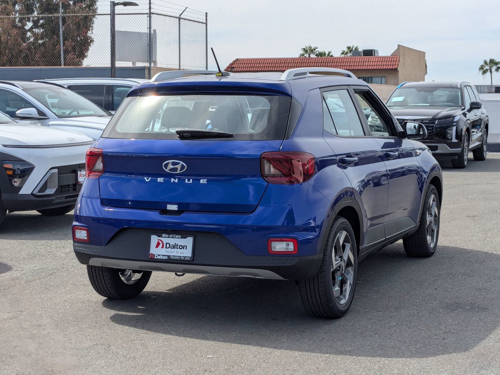 Vehicle image 4 of 25