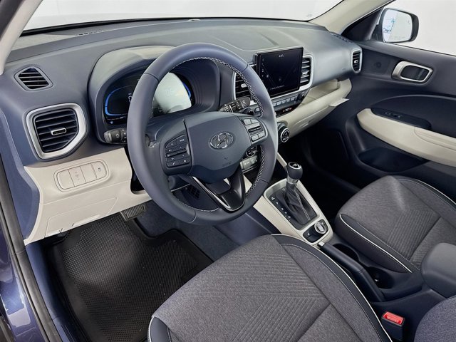 Vehicle image 9 of 31