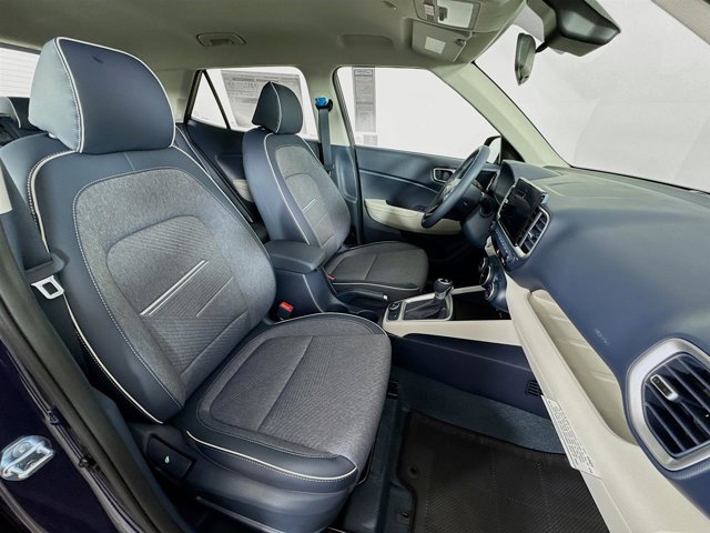 Vehicle image 27 of 31