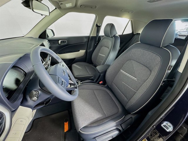 Vehicle image 11 of 31