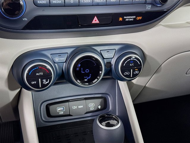 Vehicle image 17 of 31