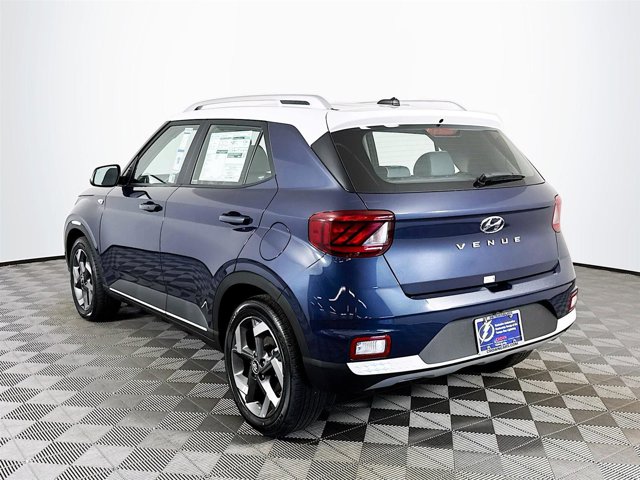 Vehicle image 7 of 31