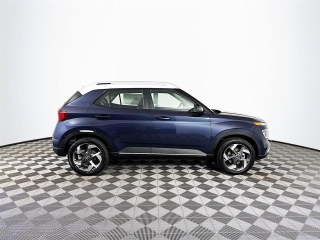 Vehicle image 4 of 31