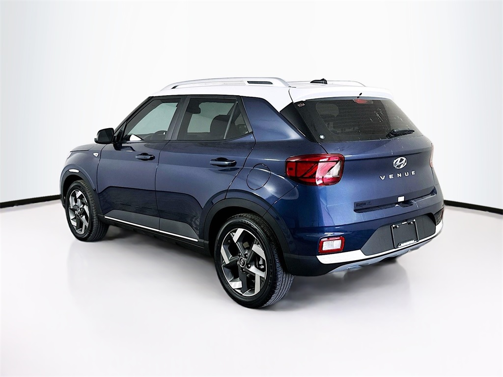 Vehicle image 4 of 20