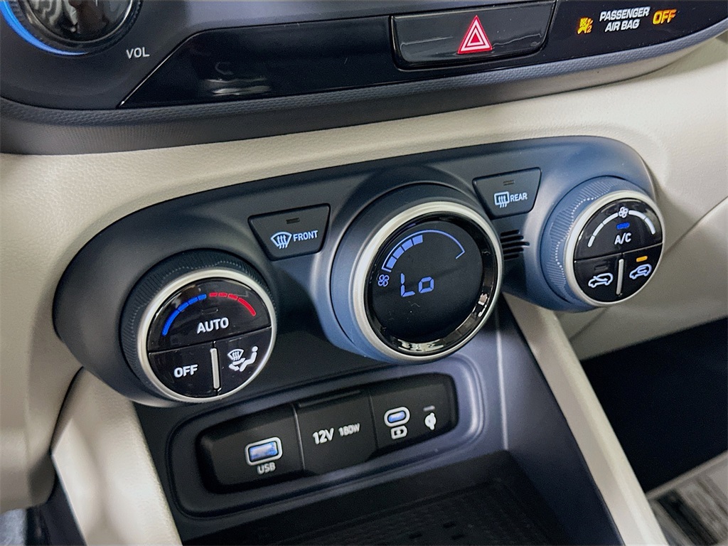 Vehicle image 11 of 20