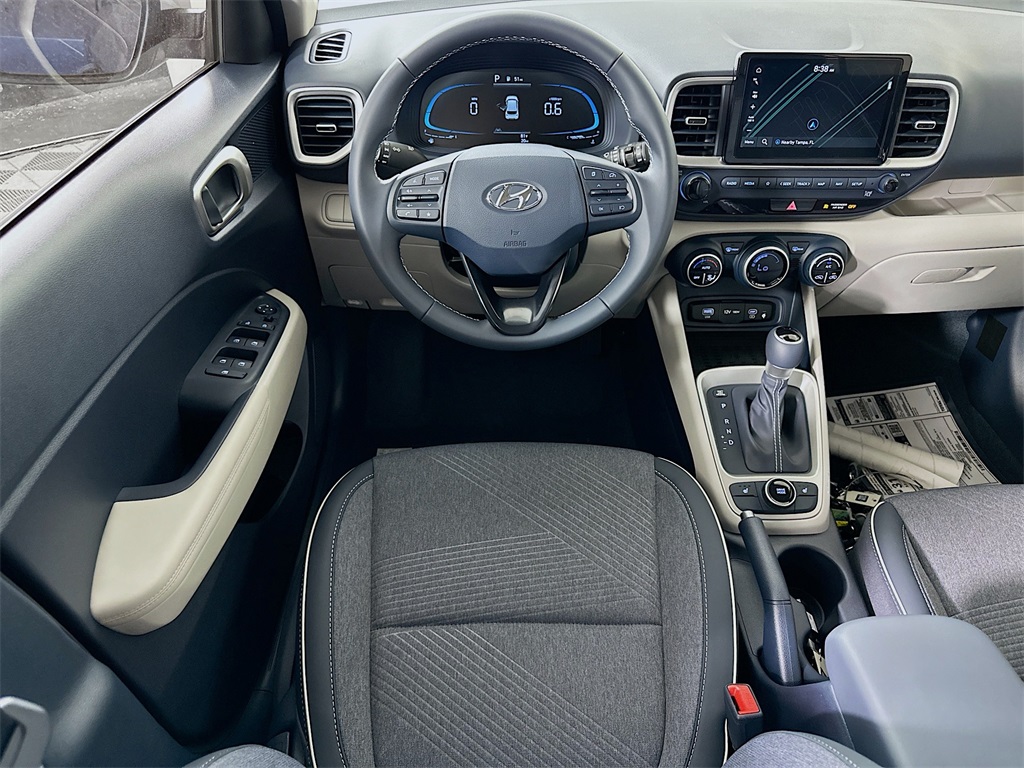 Vehicle image 15 of 20