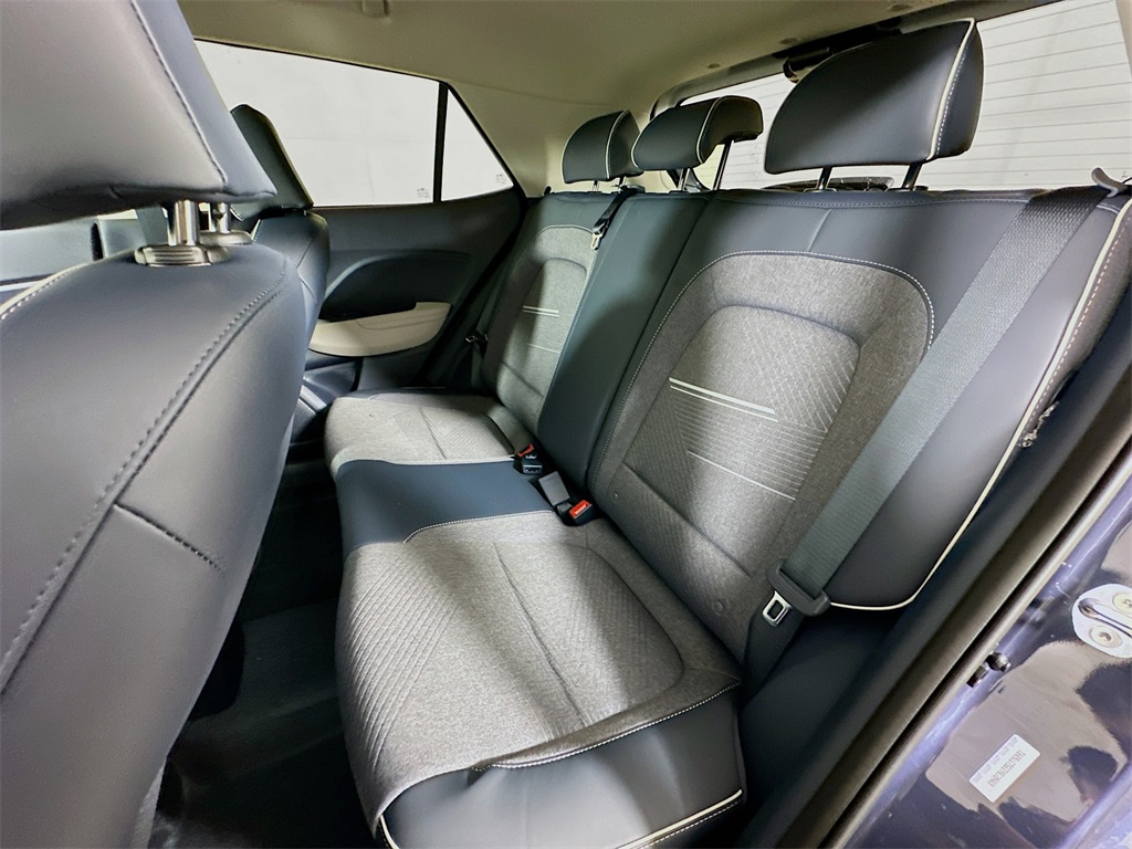 Vehicle image 14 of 20