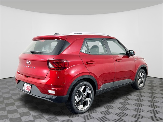 2025 Hyundai Venue Limited Image 5 of 34