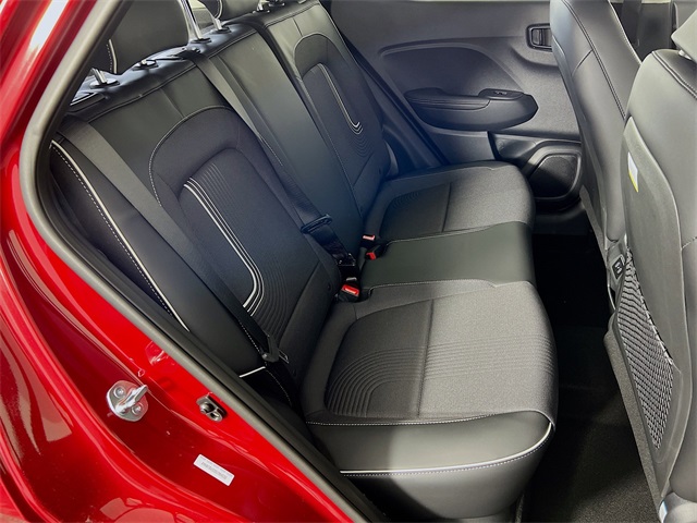 2025 Hyundai Venue Limited Image 12 of 34