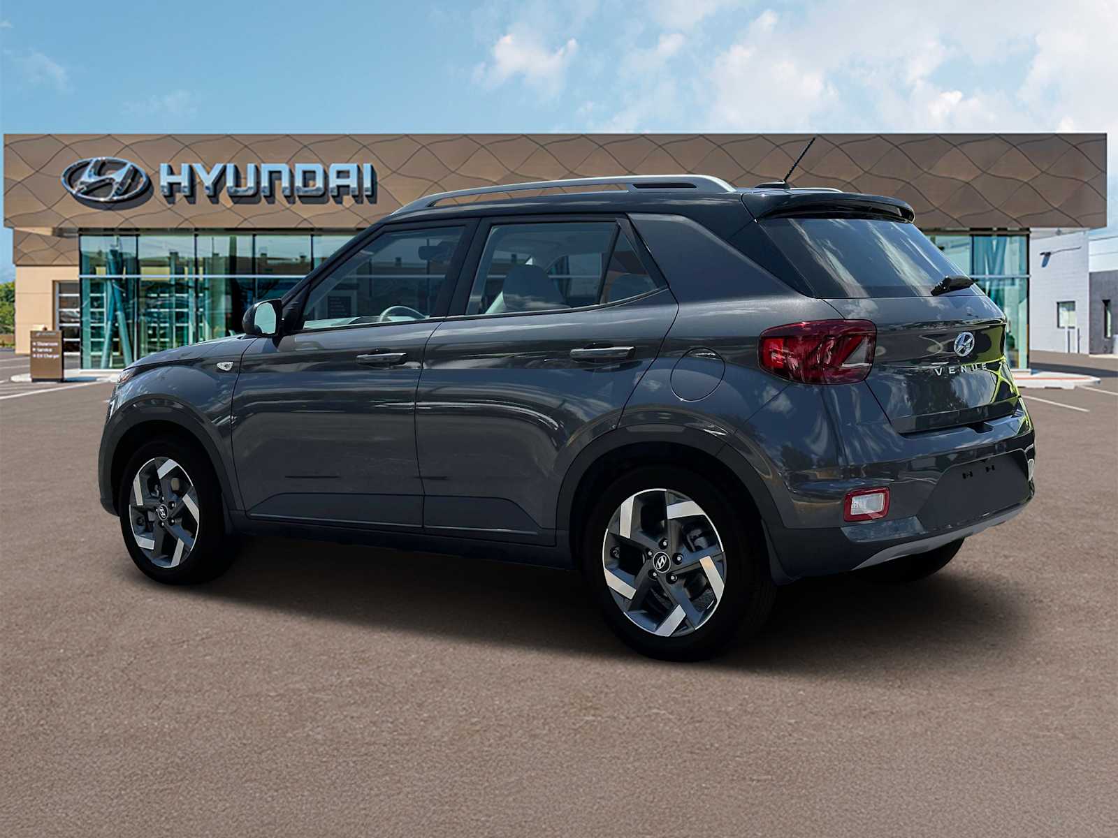2025 Hyundai Venue Limited Image 11 of 19