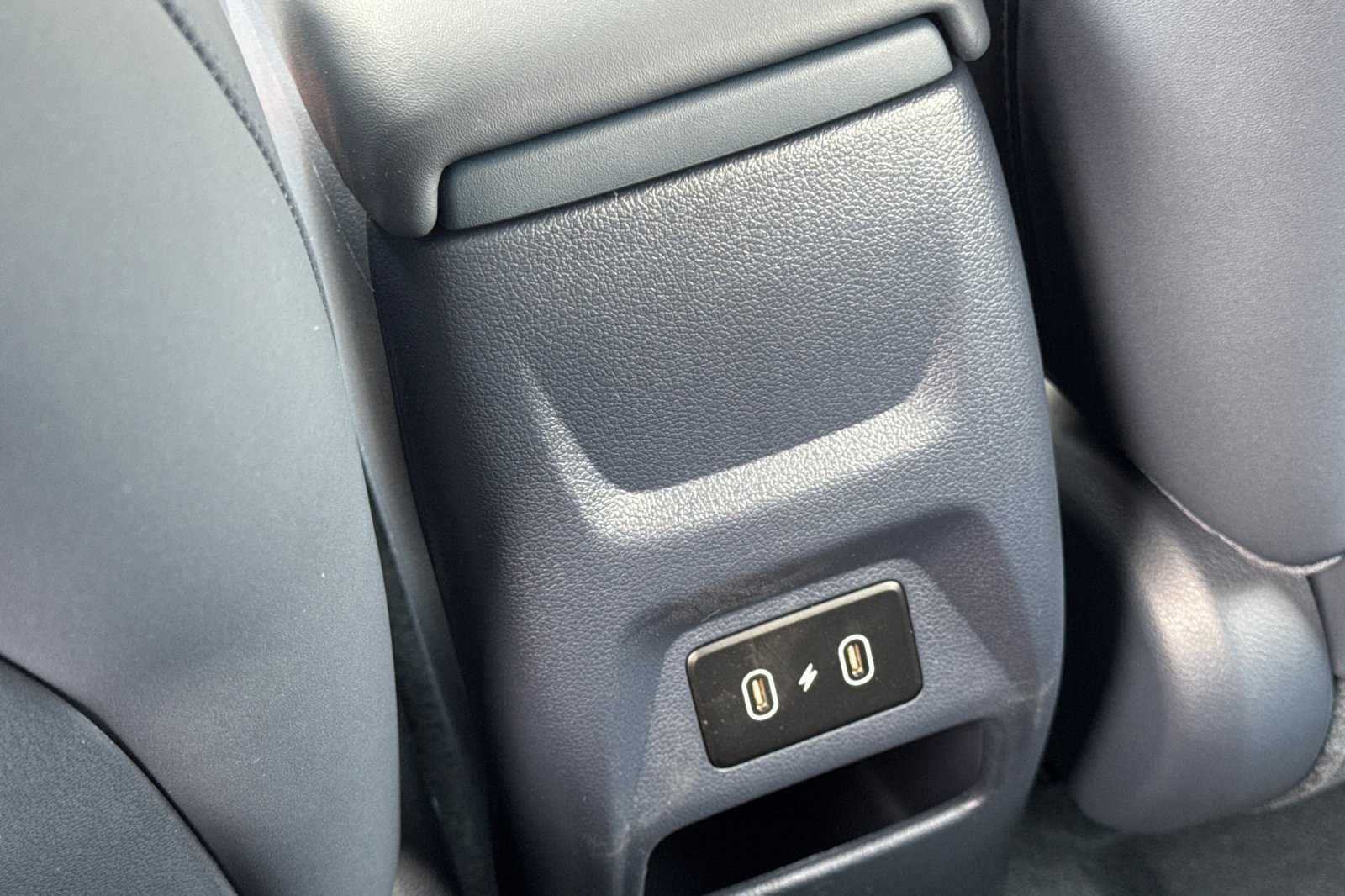 Vehicle image 15 of 35