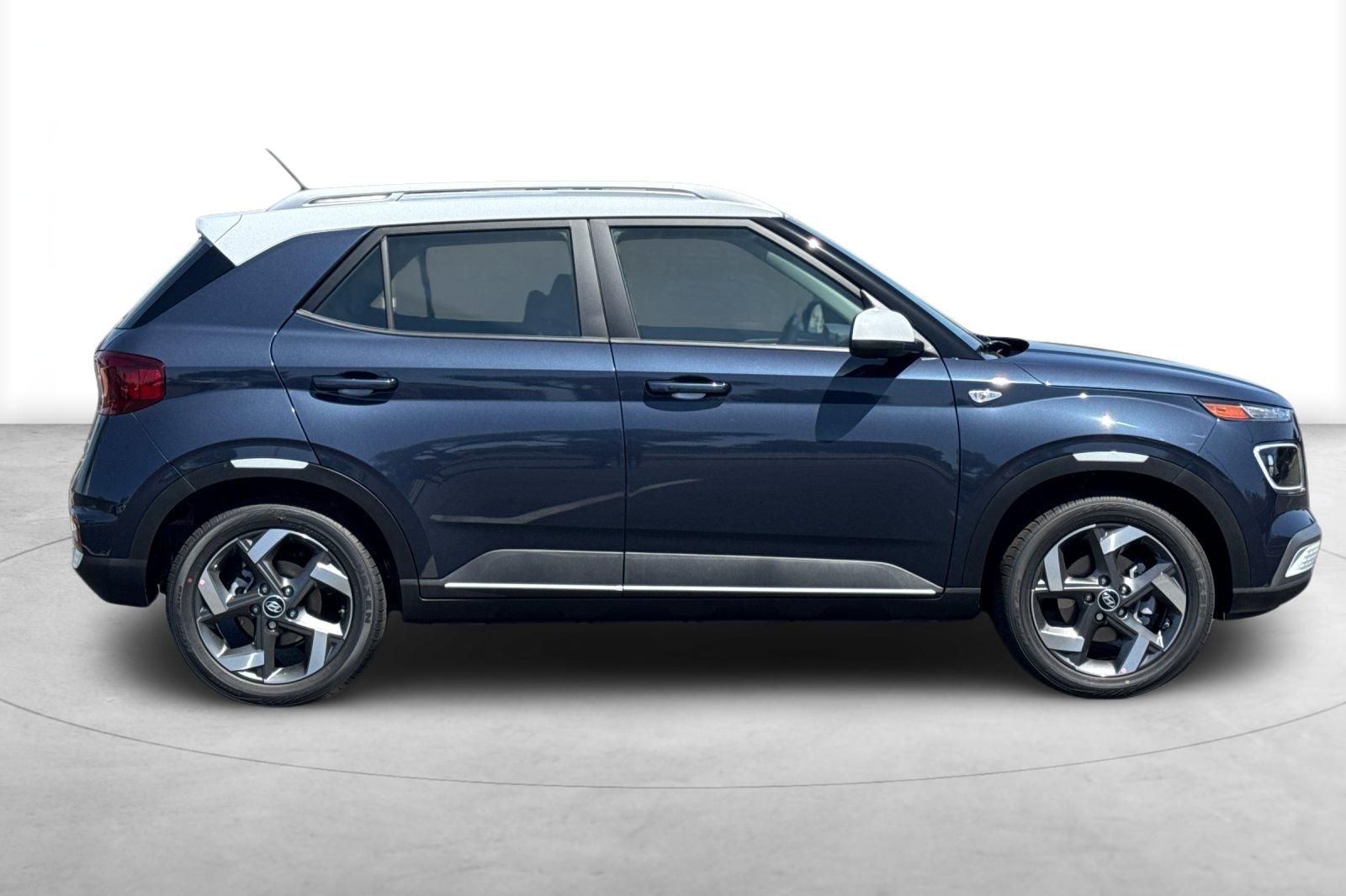 Vehicle image 5 of 35