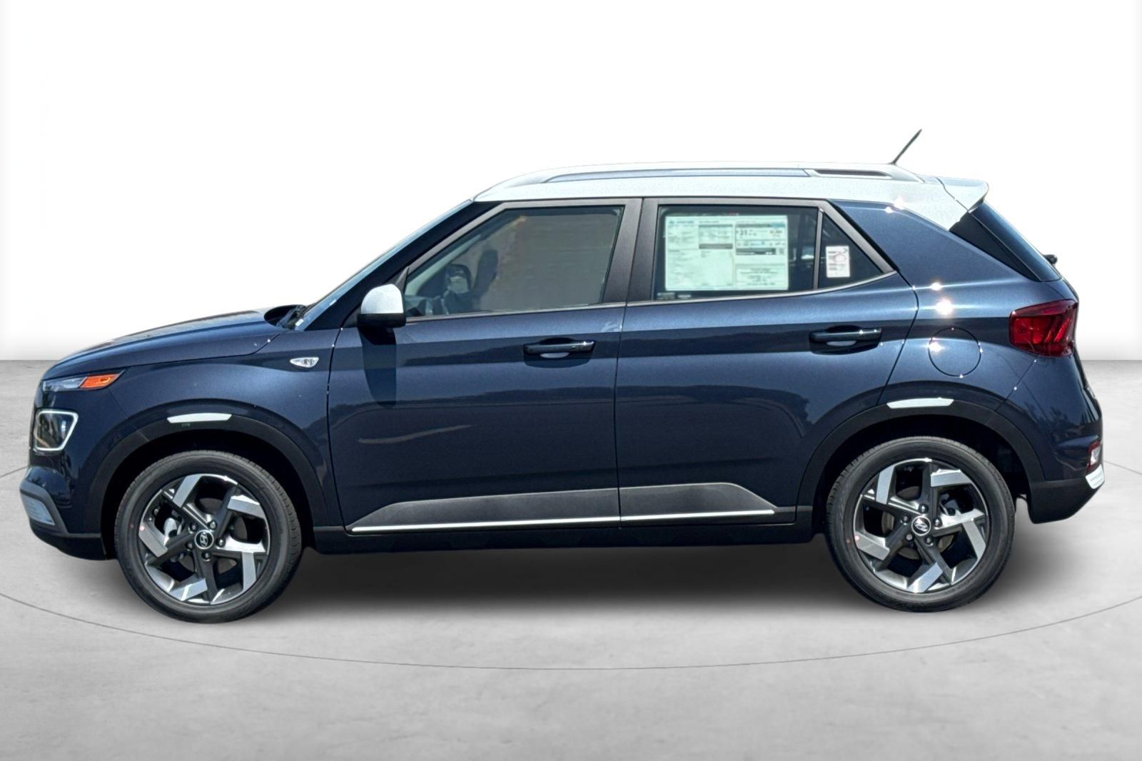Vehicle image 9 of 35