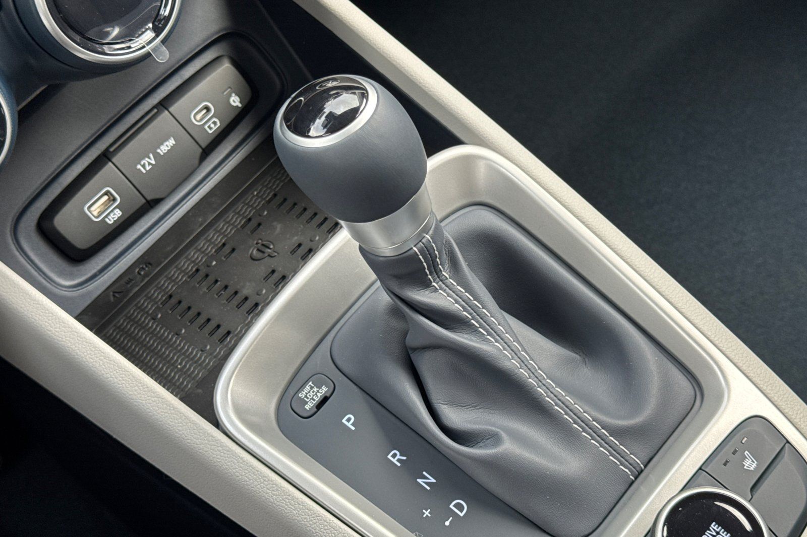 Vehicle image 26 of 35