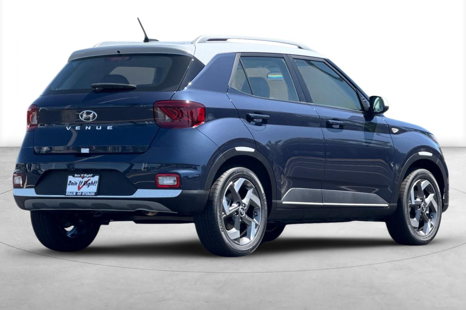 Vehicle image 7 of 35
