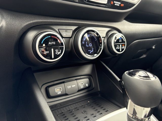 2025 Hyundai Venue Limited Image 39 of 43