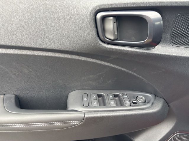 2025 Hyundai Venue Limited Image 21 of 43