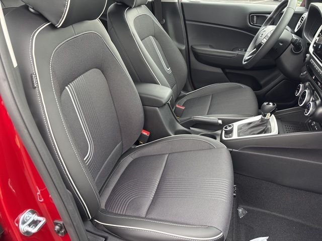 2025 Hyundai Venue Limited Image 23 of 43