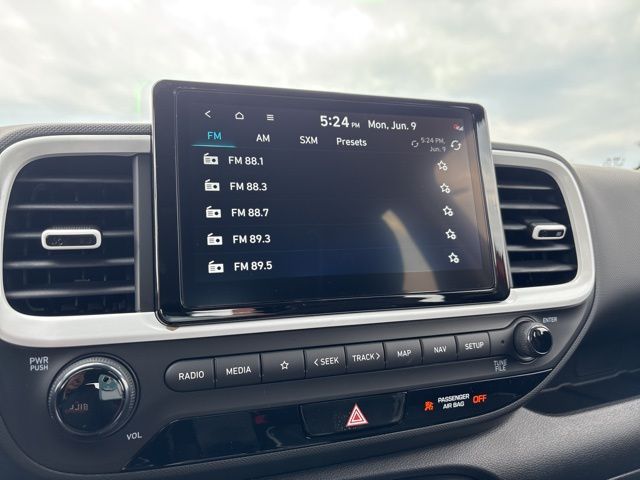 2025 Hyundai Venue Limited Image 40 of 43