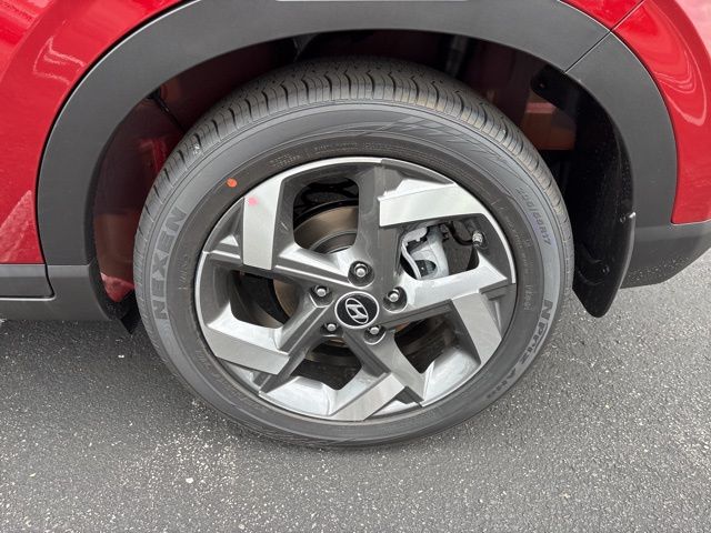 2025 Hyundai Venue Limited Image 13 of 43