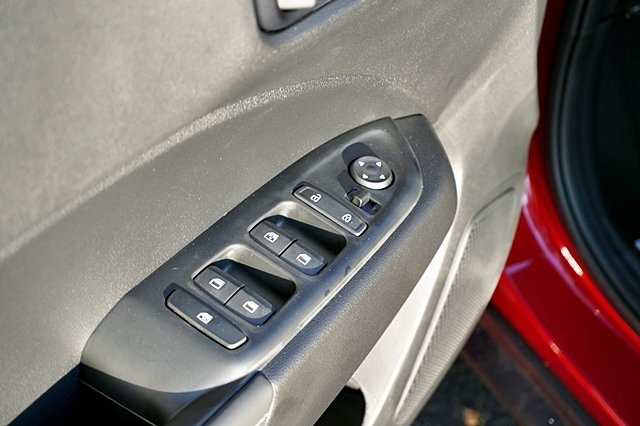 Vehicle image 27 of 42
