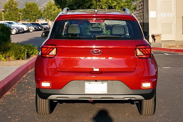 Vehicle image 8 of 42