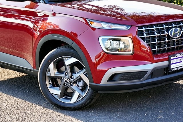 Vehicle image 9 of 42