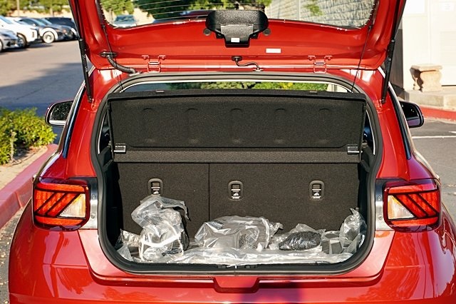 Vehicle image 16 of 42