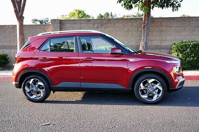 Vehicle image 6 of 42
