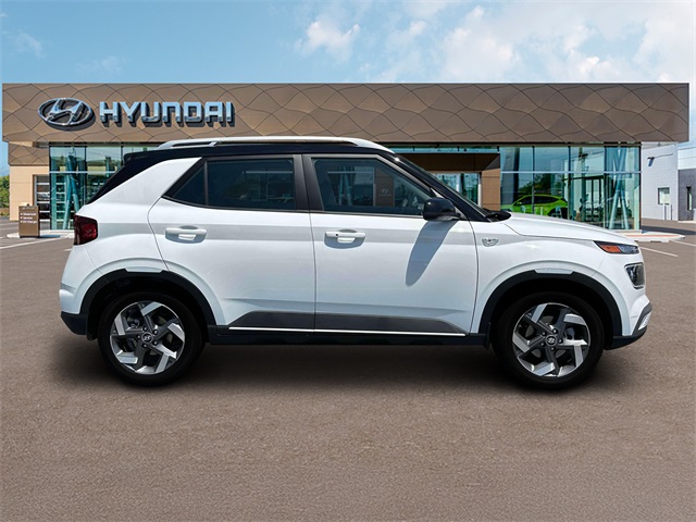 2025 Hyundai Venue Limited Image 6 of 19