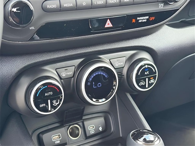 2025 Hyundai Venue Limited Image 19 of 22