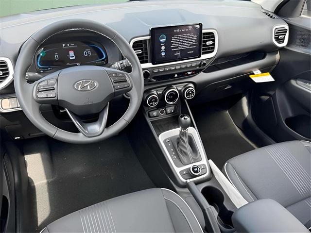 2025 Hyundai Venue Limited Image 10 of 22