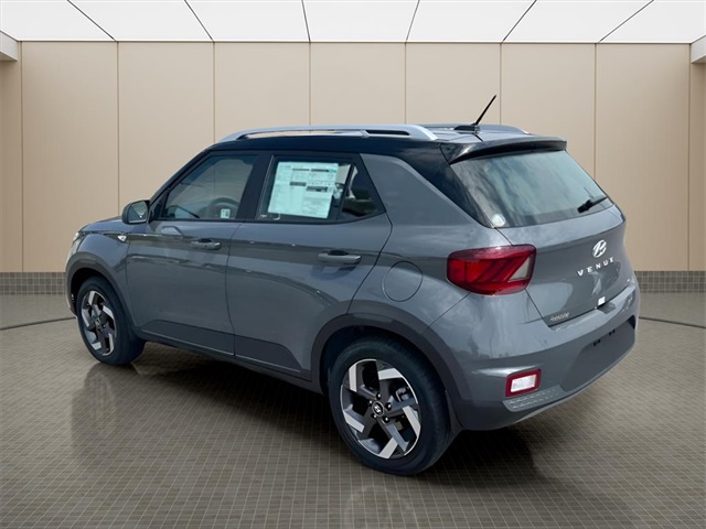 2025 Hyundai Venue Limited Image 4 of 22