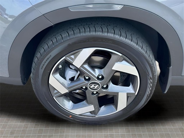 2025 Hyundai Venue Limited Image 6 of 22