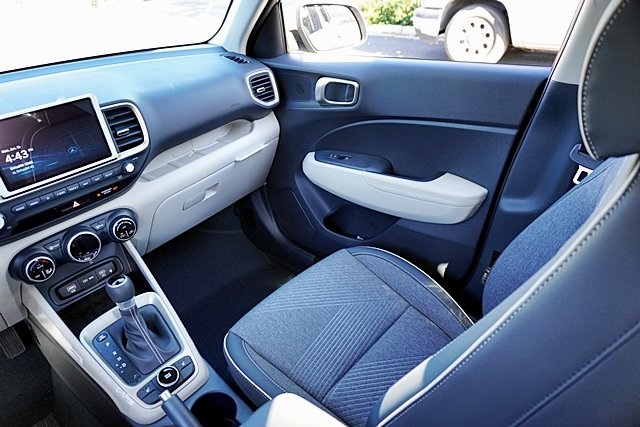 Vehicle image 18 of 42