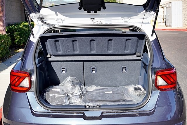 Vehicle image 11 of 42