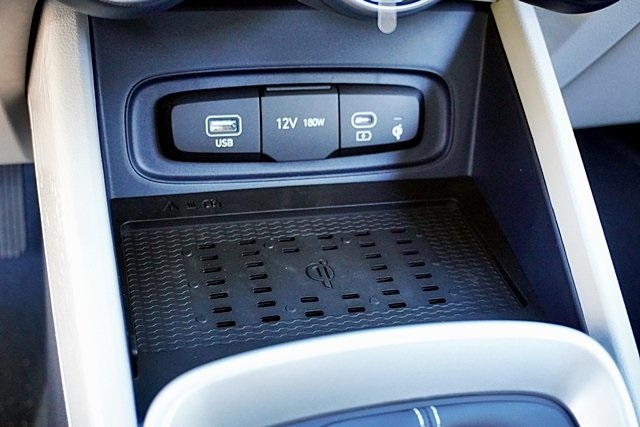 Vehicle image 41 of 42